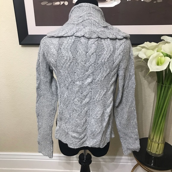 Banana Republic Chunky Wool Cardigan - Picture 3 of 4